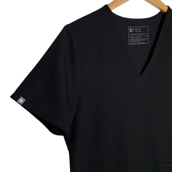 FIGS Black Casma Three-Pocket Scrub Top size Medium - Picture 5 of 10